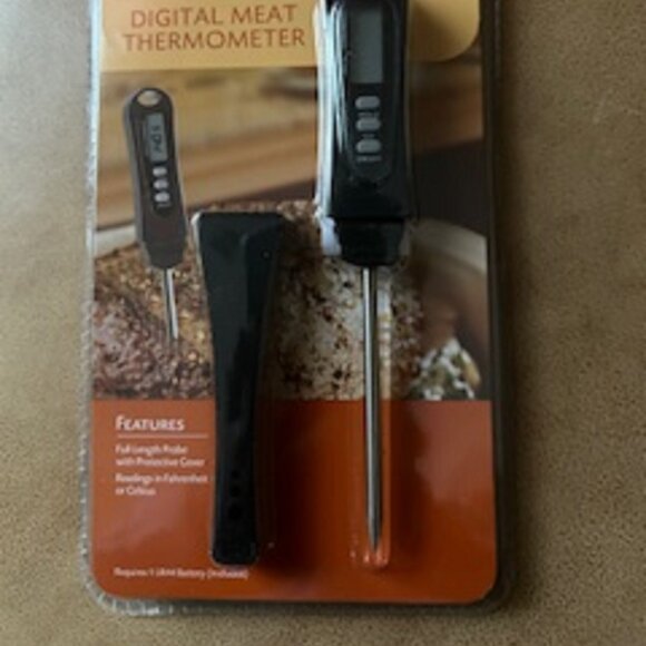 Digital Meat Thermometer with Protective Cover Readings in Fahrenheit or Celsius - Picture 2 of 3